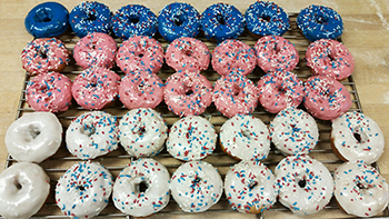 doughboys-donut-holiday-donut